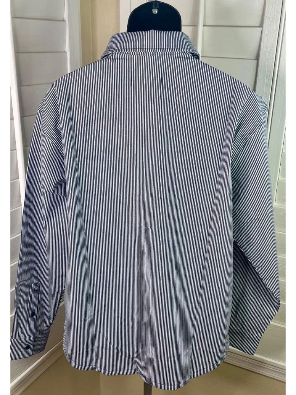 Jordan Flight Blue Striped/White Button-Up Shirt IB0317-451 - Men’s M - NWT $120